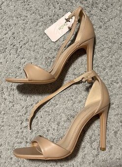 béžové topánky na opätku Veľ 37