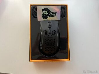 Glorious Model D minus čierna