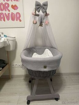 PREDÁM KRÁSNU DETCKU KOLÍSKU ( TOP STAV AKO NOVÁ)