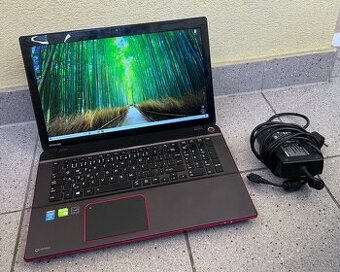 Toshiba Qosmio X70-A-12X CZ Optimus