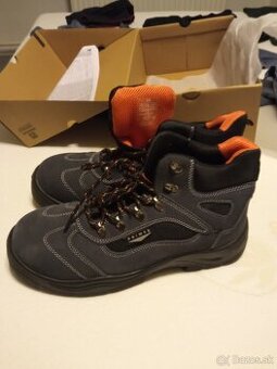 Pracovná obuv Ardon.