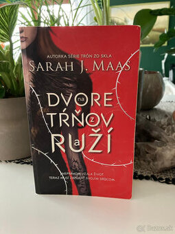 Kniha od autorky Sarah J. Maas