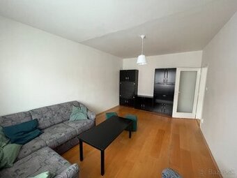 Ponúkam prenájom bytu (3-izbový) v Námestove