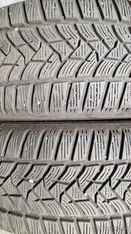 Predám 2ks pekné zimné 205/55r17-95V Dunlop