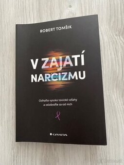 V zajatí narcizmu- Róbert Tomšik