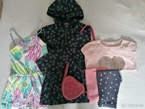 Balík dievčenského oblečenia