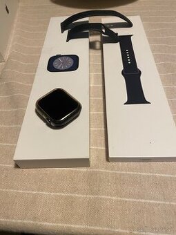 Apple Watch series 8, 45 mm
