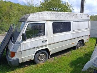 Mercedes MB100d