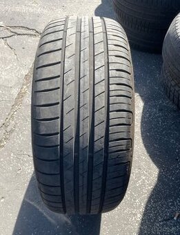 225/55 R17 letné Goodyear