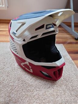 LEATT 8.0 MTB Prilba M