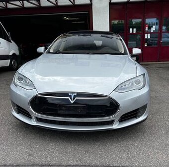 Tesla Model S 85D 525HP