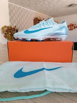Kopačky Nike Pro 44