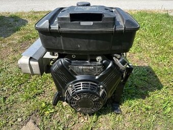 Predám motor Briggs&Stratton 18 HP