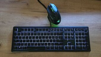 Myš Razer Basilisk Ultimate a klávesnica Razer Ornata V2