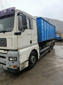 MAN 430 hákový nosič kontajnerov.