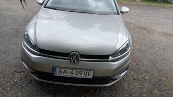 Predám Volkswagen Golf 7 1.0 TSI rv.2017 105xxxkm strieborný