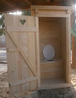 Latrína/suché WC/ kadibudka