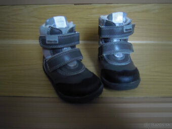 Predám detskézimné kožené topánky zn. Wanda Slovakia veľ. 24