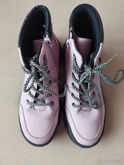 Prechodné topánky Reserved