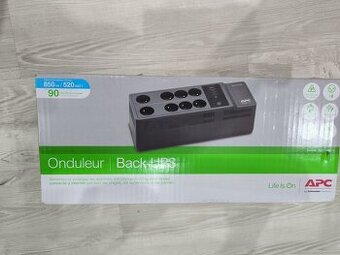 redám nový , nerozbalený záložný zdroj APC BE850.