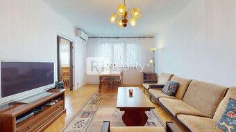 3 izbový byt 70 m2 po čiastočnej rekonštrukcii, výťah, 3x ba