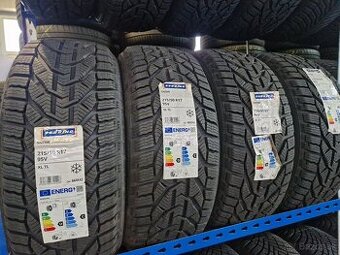 215/50 R17 Zimne