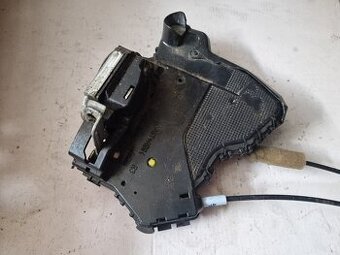 Zámok dverí Toyota Corolla