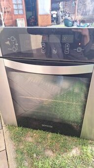 Predam vstavanu ruru Gorenje