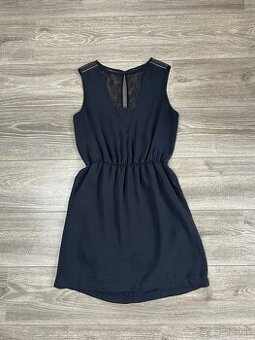 Dámske šaty Armani