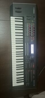 YAMAHA MOX6 Syntetizer