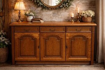 Rustikálna masivna komoda