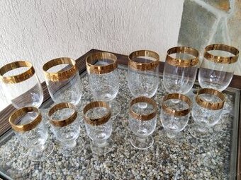 Dve súpravy poharov