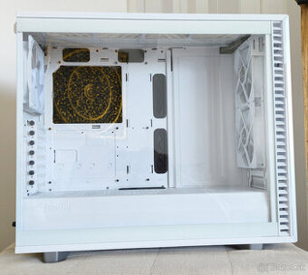 Predám PC skrinku Fractal Design Define 7 White TG