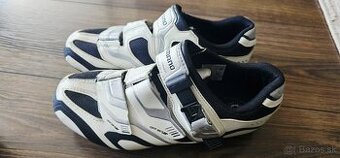 Shimano  tretry XC50