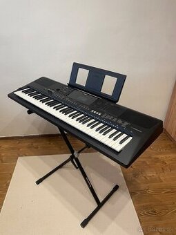 Yamaha PSR-EW410