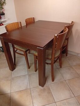 Jedálenský rozkladací stôl a stoličky set