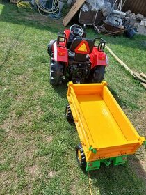Elektricky traktor + vlečka
