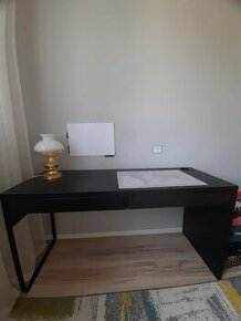 Písací stôl MICKE (Ikea)