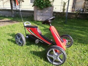 Šlapacia motokára Ferrari červená.