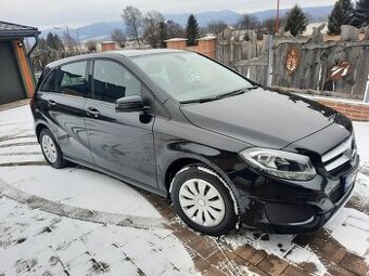 Predám Mercedes Benz 180B
