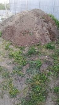 Darujem zeminu na vyrovnanie pozemku