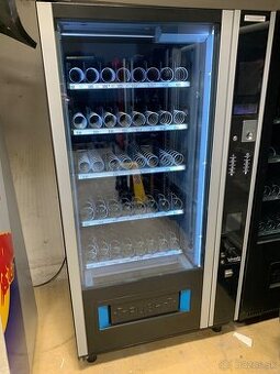 Predám predajný automat Vendo Sanden SM8 s výťahom