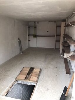 Ponúkam prenájom garaze Mier SNV