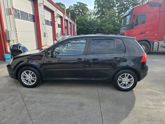 GOLF V - 11/2005 - 1.4 benzín - 55kw - 245.000km