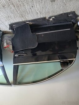 Predám dvere na Passat b6 2007 rv.