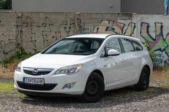 Opel Astra Sport Tourer ST 1.4 Turbo 140k Essentia/Selection