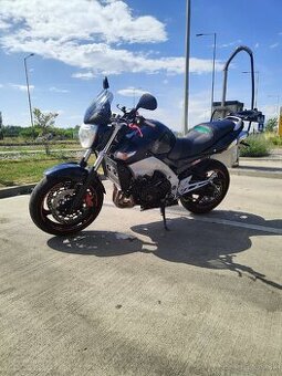 Suzuki GSR 600