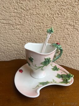 Porcelánové zberateľské šálky