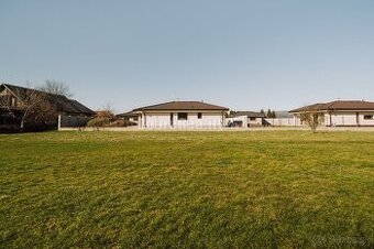 PREDAJ: Pozemok pre rodinný dom, 765 m2, Veľká Lúka, okres Z