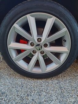 Originál disky 7J x 16 + pneumatiky 215/45 R16 2023